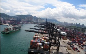 Hong-Kong-Port-Needs-More-Productive-Existing-Terminals-320x202