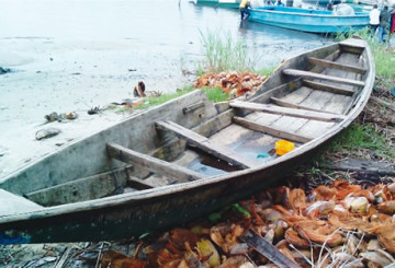 The canoe that conveyed the pupils