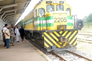 PIC 19 LAGOS - ILORIN MASS TRAIN ARRIVES IBADAN ON IT'S WAY TO ILORIN AFTER FLAG-OFF IN LAGOS ON FRIDAY (28/10/11).