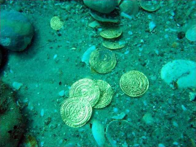 Hidden treasures in the deep sea