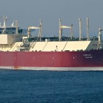 Three pilots injured after hard contact with LNG carrier in UK