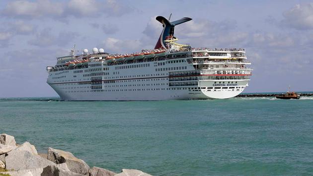 cruise-ship--bahamas