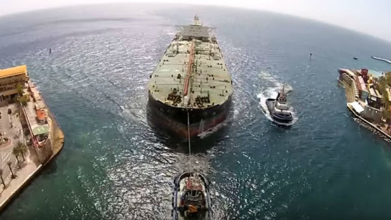 tanker enters curacao