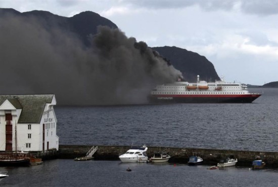 cruise-ship-catches-fire