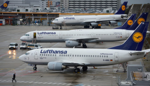 Lufthansa to cancel 800 flights April 10
