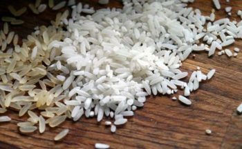 Customs intercept 102 bags of ‘plastic rice’ 