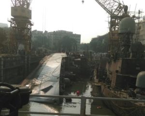 indian-navy-ship-capsizes-at-mumbai-dockyard