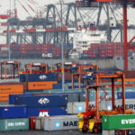 Holiday shopping raises retail imports at top US container ports