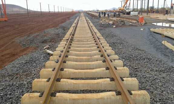 Vandals steal clips, bolts on Lagos-Ibadan rail track