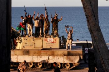 Libyan forces retake ports from militias 