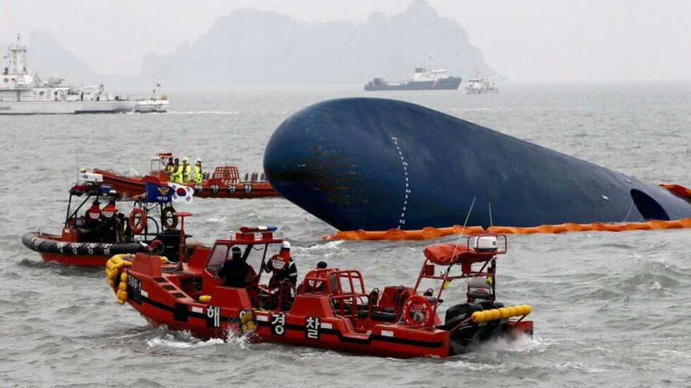 South Korea starts Sewol ferry salvage ops