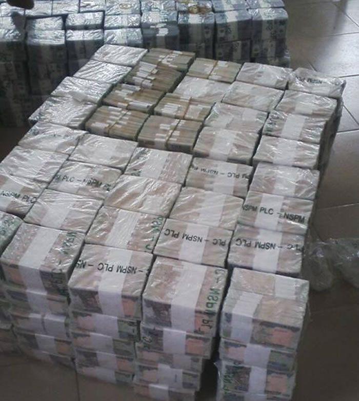money-recovered-at-Kaduna-airport6