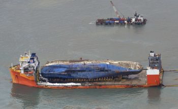 Sewol Wreck Transported to Port of Mokpo