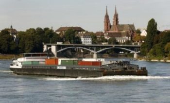 Low water hinders shipping in Germany