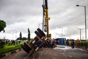 One dies as trailer falls on Lagos road 1