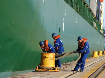Argentina port inspectors to begin three-day strike