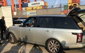 Customs hands over 2 suspected stolen Range Rover sport cars to Interpol
