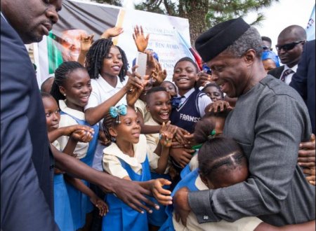 Osinbajo during the visit to Calabar..jp