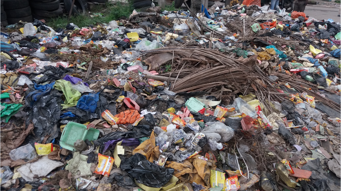 PHOTOS: Epidemic looms as heaps of refuse take over Apapa port roads 