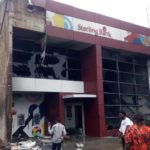 Irate mob burns down Diamond Bank after policeman kills truck driver in Apapa (2)