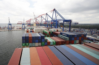 Polish port handles record transshipments