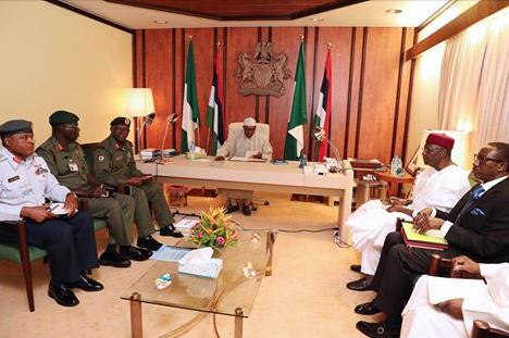 Buhari meets Service Chiefs
