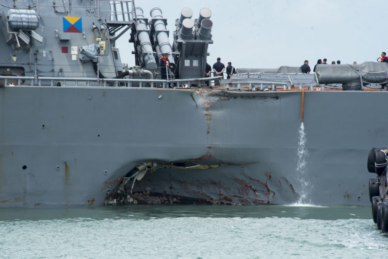 U.S. warship arrives Singapore after collision -1
