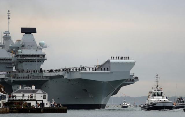 UK biggest warship HMS Queen Elizabeth sails into home port - 4