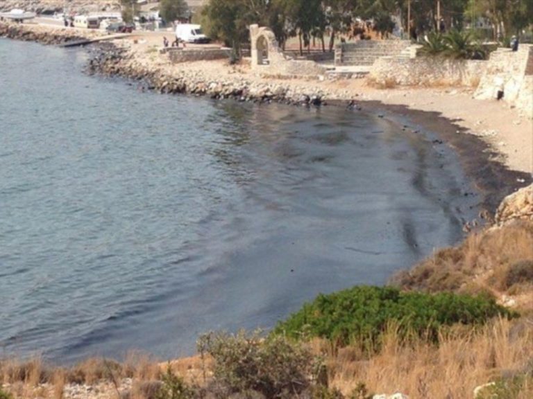 Agia Zoni II-oil spill -1