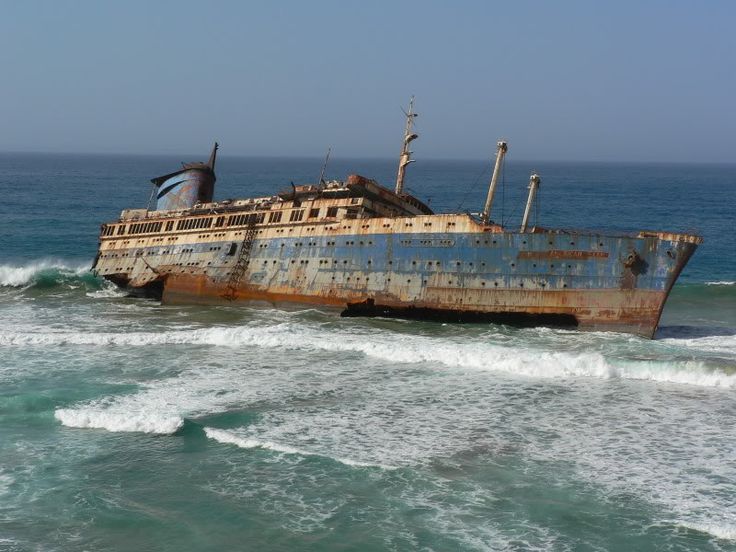 Canadian introduces law on wrecked, abandoned vessels Ships & Ports