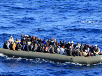900 migrants rescued off Libya arrive in Italy