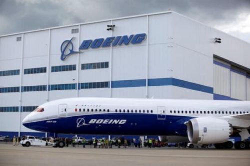737 MAX: Boeing profit drops by 13.2%