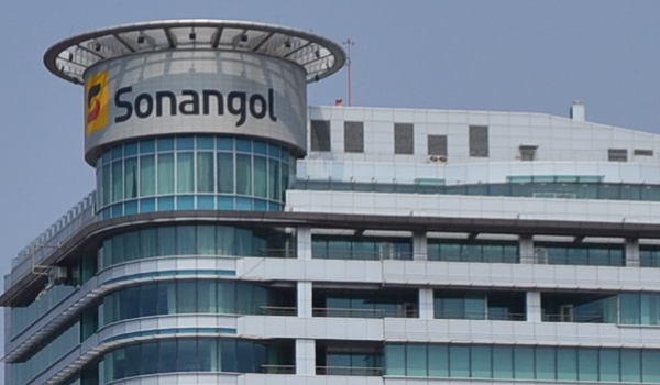 Sonangol hires helicopter firms to restructure air division