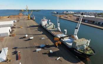 Stevedores to stage 24-hour strike at all Finnish ports