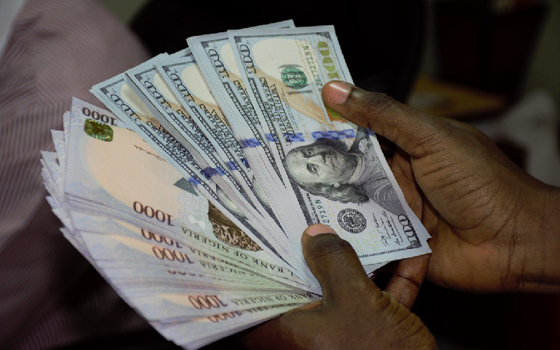 Naira crashes further against dollar at parallel market