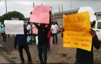 Contractors picket Chevron