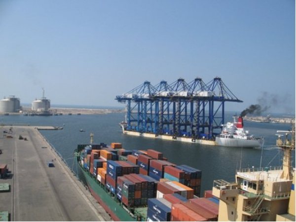 Egypt begins 24-hour port operation