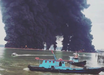 Ruptured undersea pipe caused oil spill- Indonesia