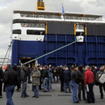 Seafarers extend strike against reforms in Greece