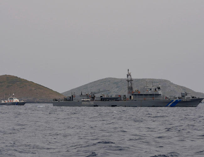 Turkish cargo ship, Greek naval ship collide