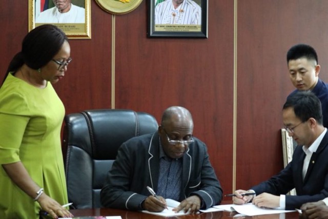 'FG signs US$6.68bn contract for Ibadan-Kaduna railway'