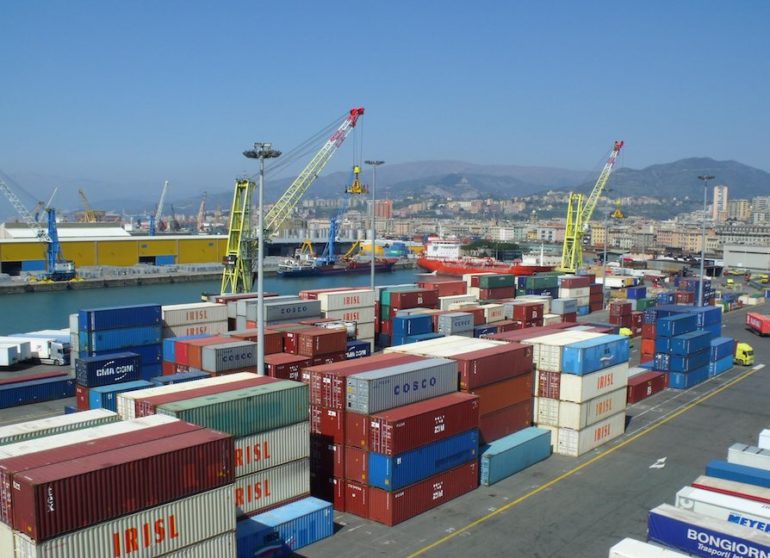 Port workers strike in Italy