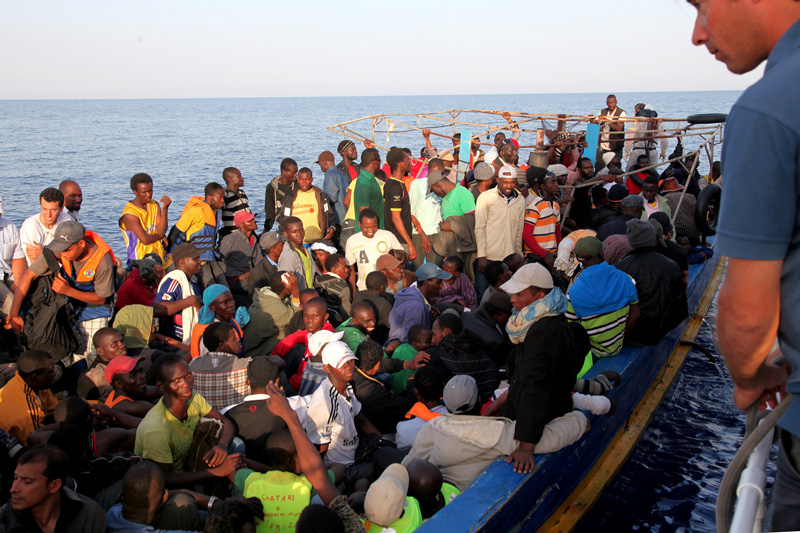 EU sanctions six for human smuggling