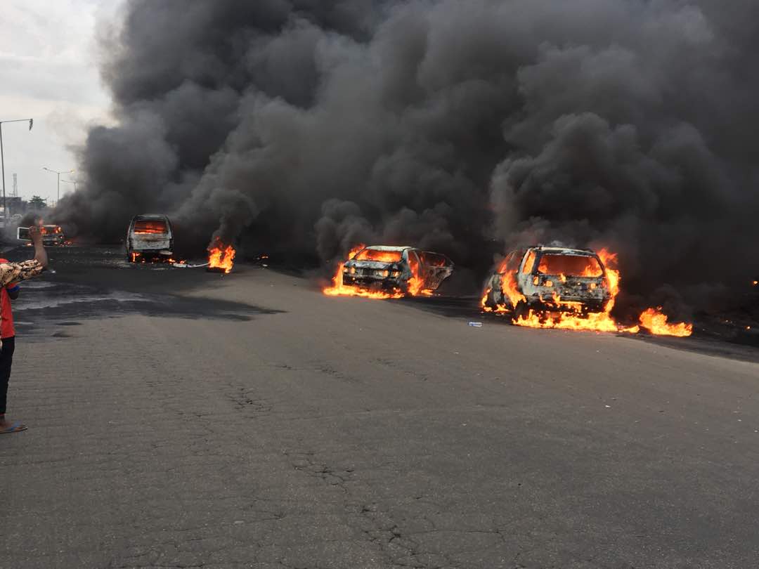 Tanker explosion at Otedola bridge_3