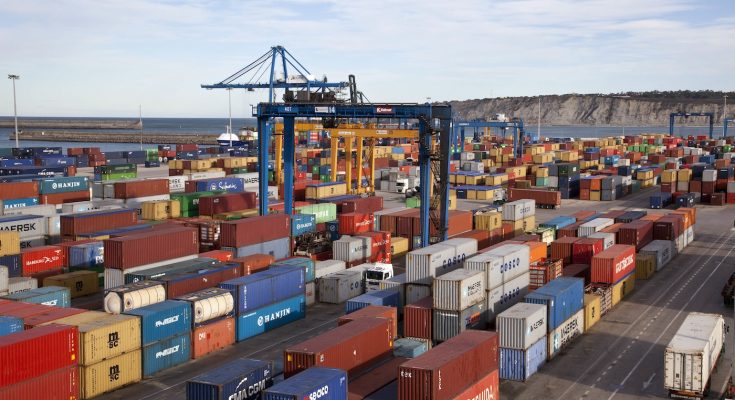 3,000 containers trapped in Apapa port as truck drivers protest NPA policy