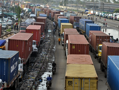 Apapa gridlock: Lagos Task Force frees service lane to ease traffic