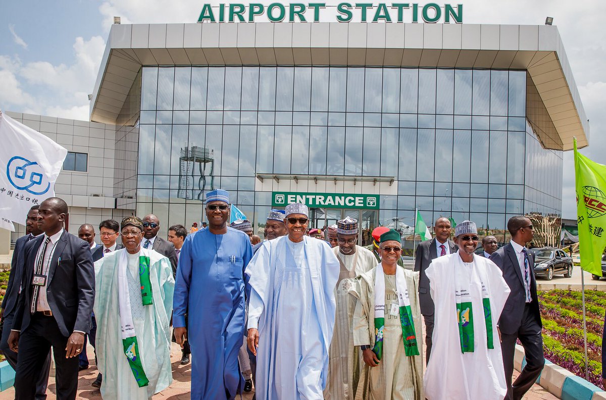 PHOTOS: Buhari commissions Abuja metro rail service