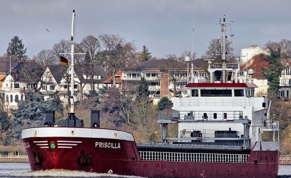 Dutch cargo ship runs aground off Scotland