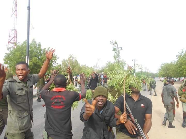 Nigerian policemen protest non-payment of allowances 