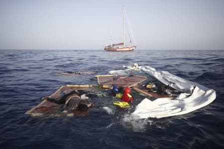 Libya: Two migrants die on boat abandoned by coast guard